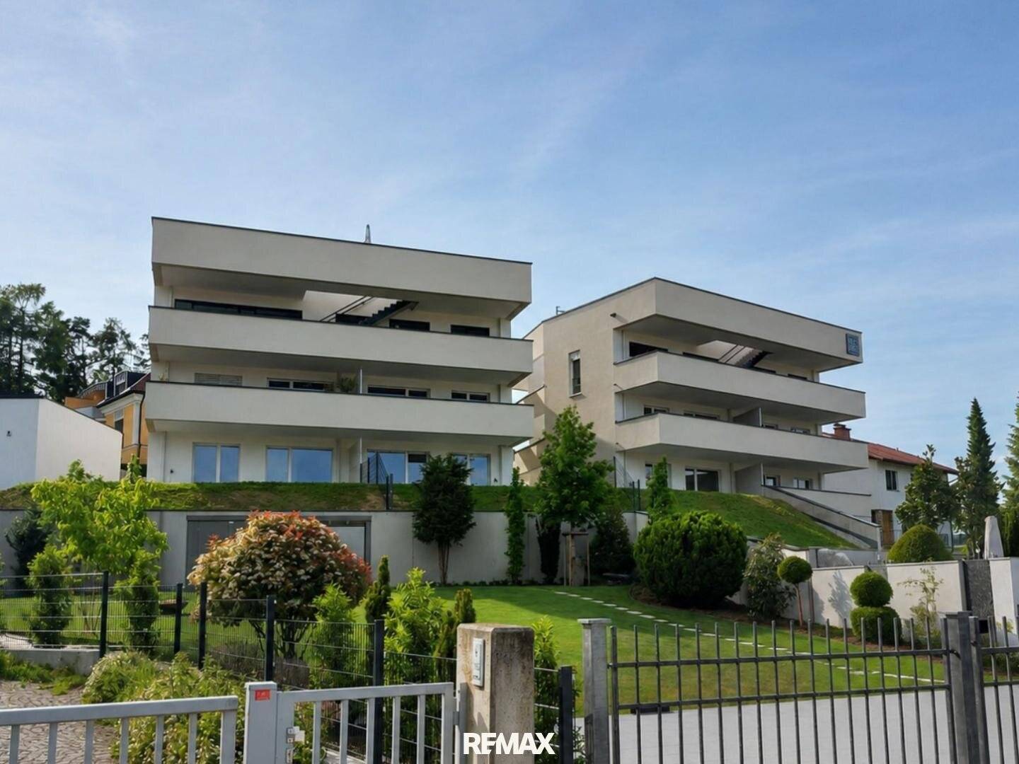 First occupancy! 2-room rental apartment with private garden &amp; balcony