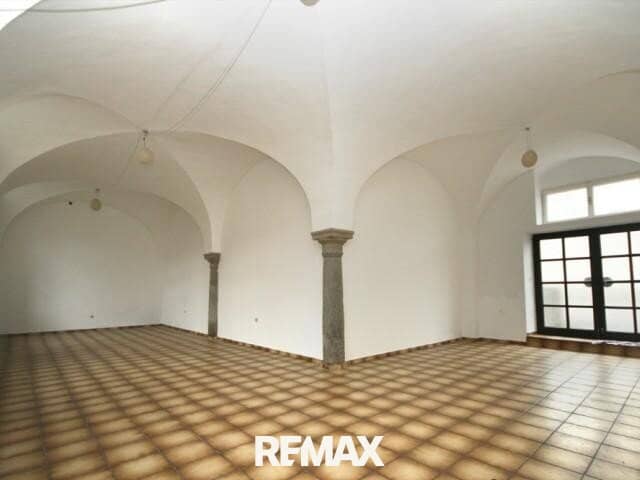 Halle/Lager 120 m² in Enns