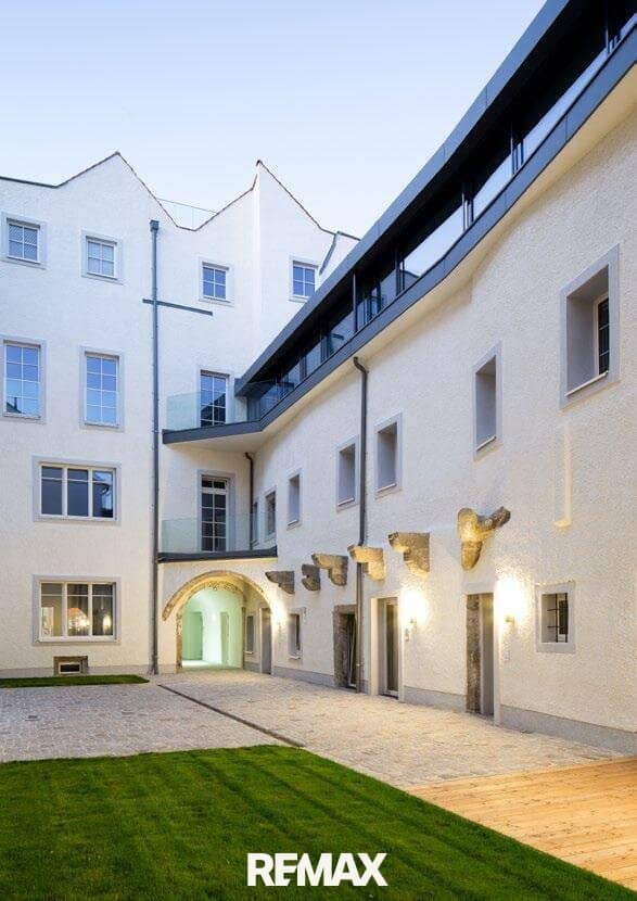 Traditionelles Stadthaus am Hauptplatz Enns