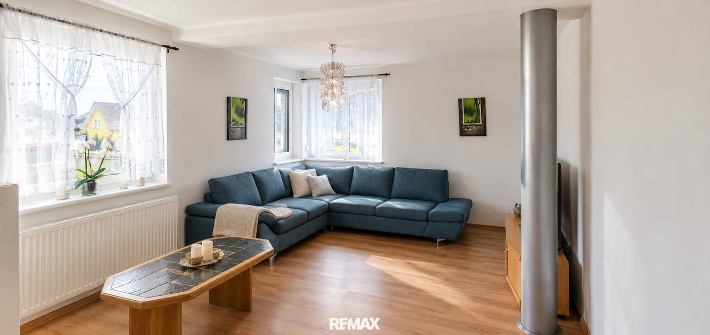 Multi-family House with Hall in Windhaag