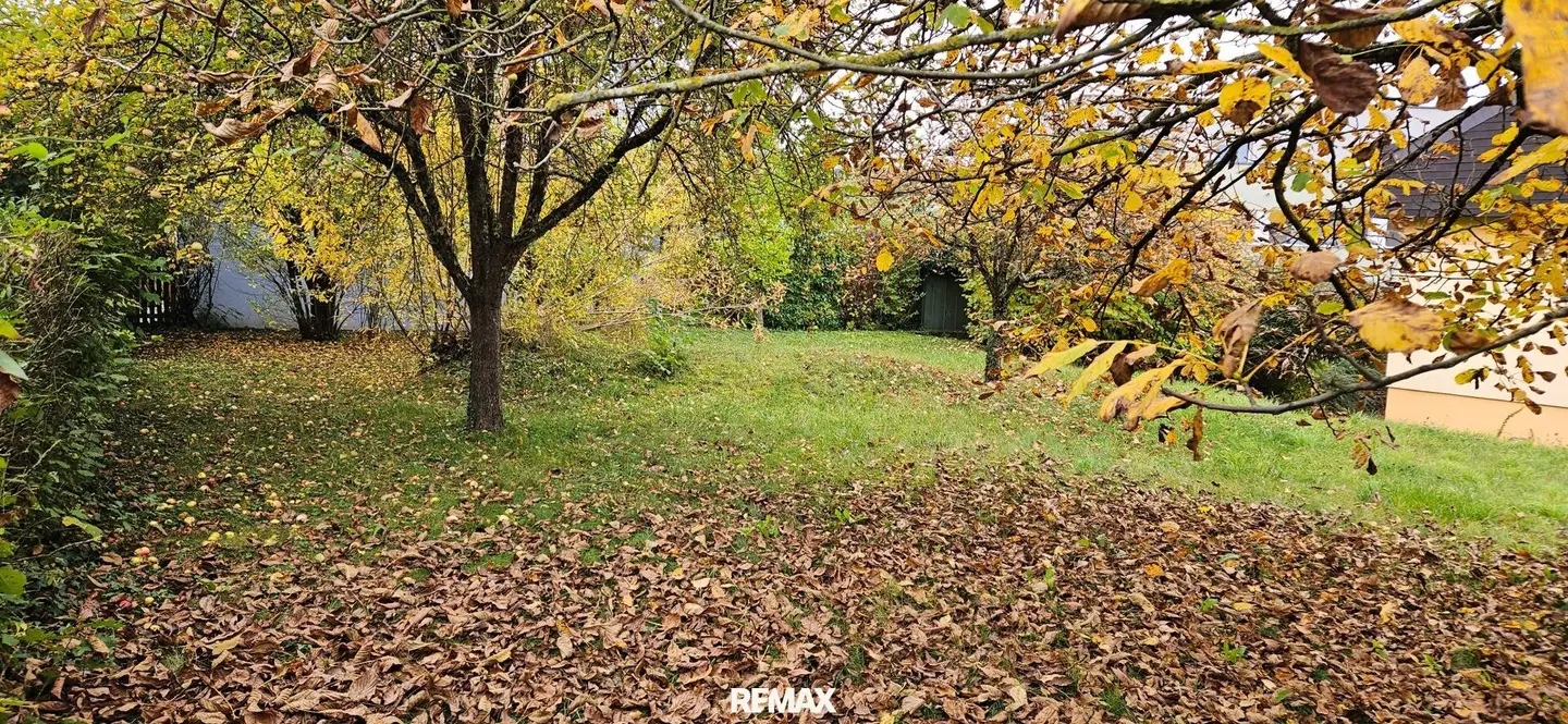 Investment plot without building obligation in central location
