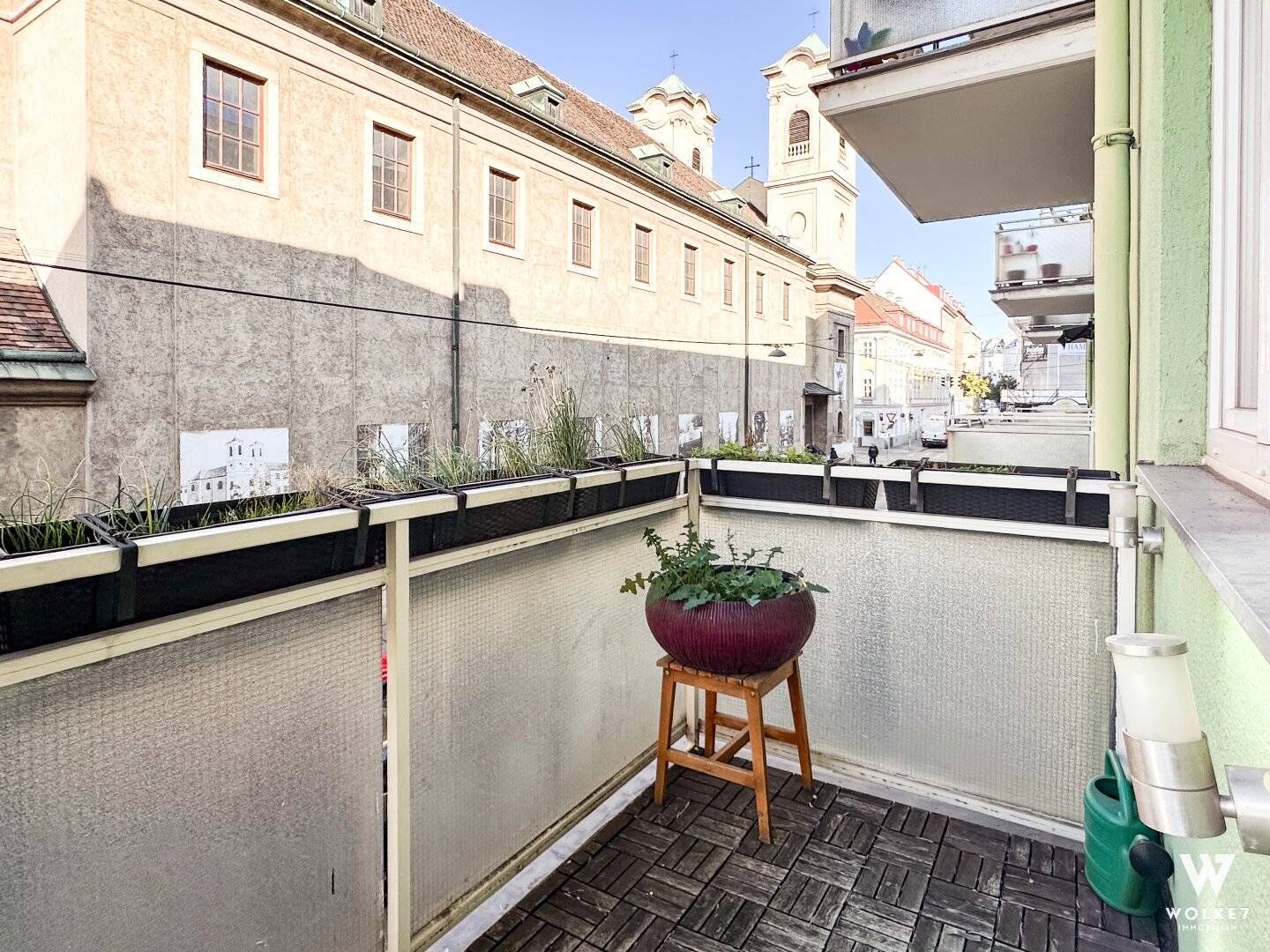 Apartment Centrally Located near U6 Brunnenmarkt Balcony