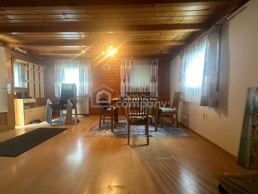 Charming house with renovation potential in a quiet location