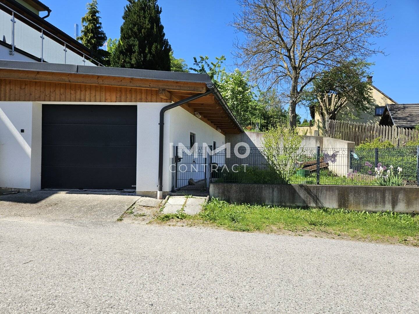 Kompaktes Haus mit Garten und Abstellraum in ruhiger Lage
