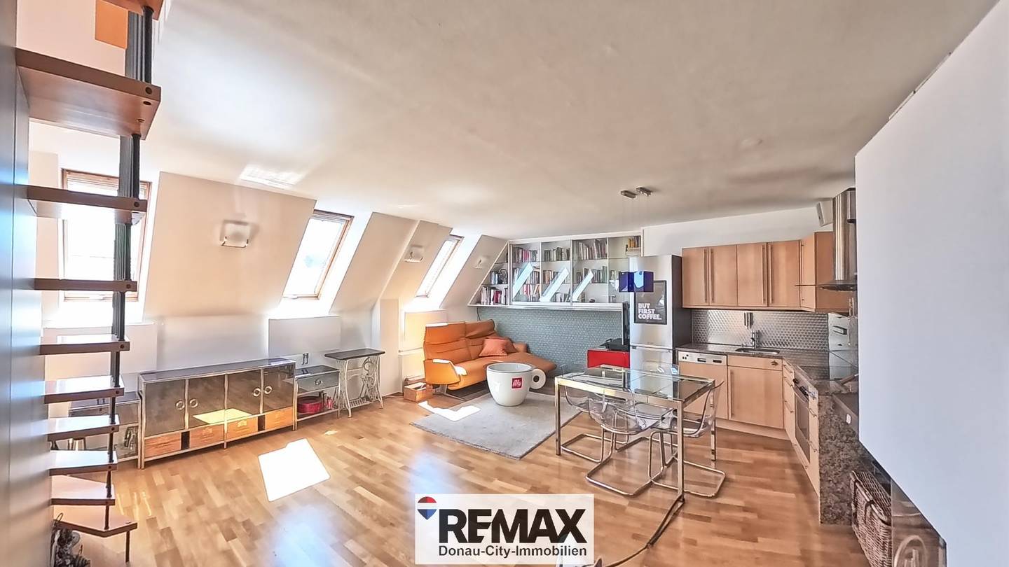 Maisonette apartment with roof terrace and panoramic view