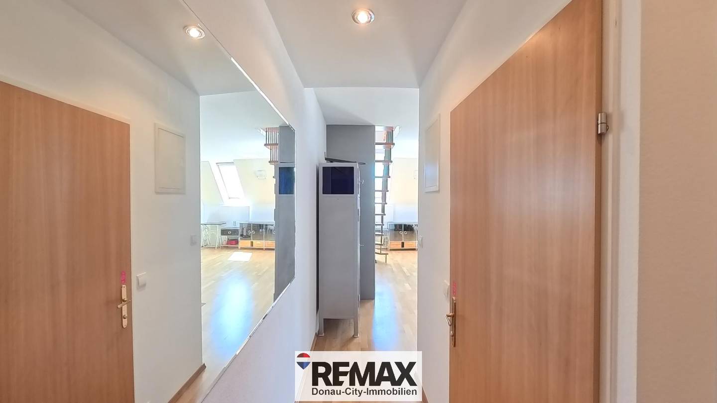 Maisonette apartment with roof terrace and panoramic view