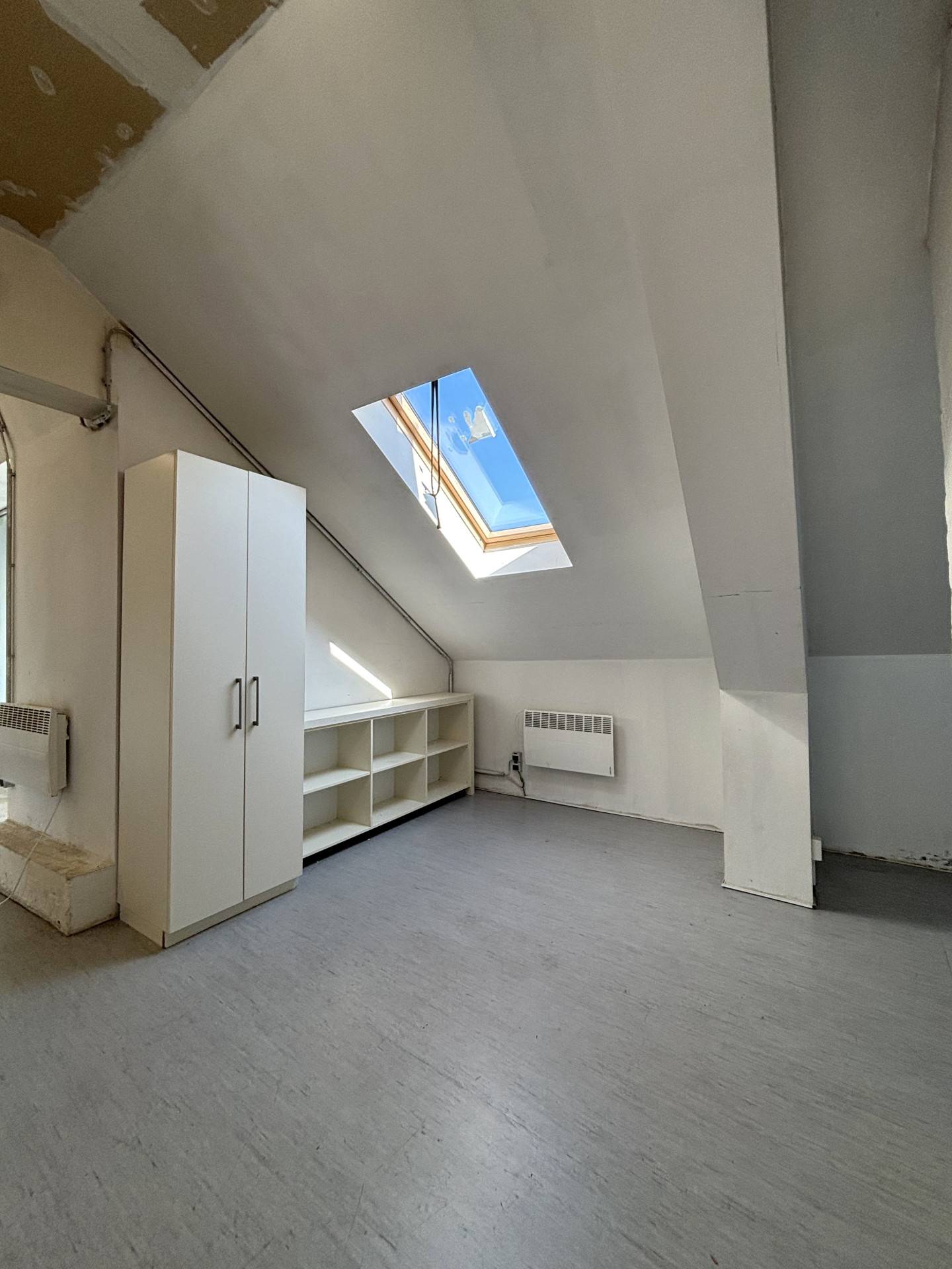 Bright Storage Space with Freight Elevator on the Top Floor