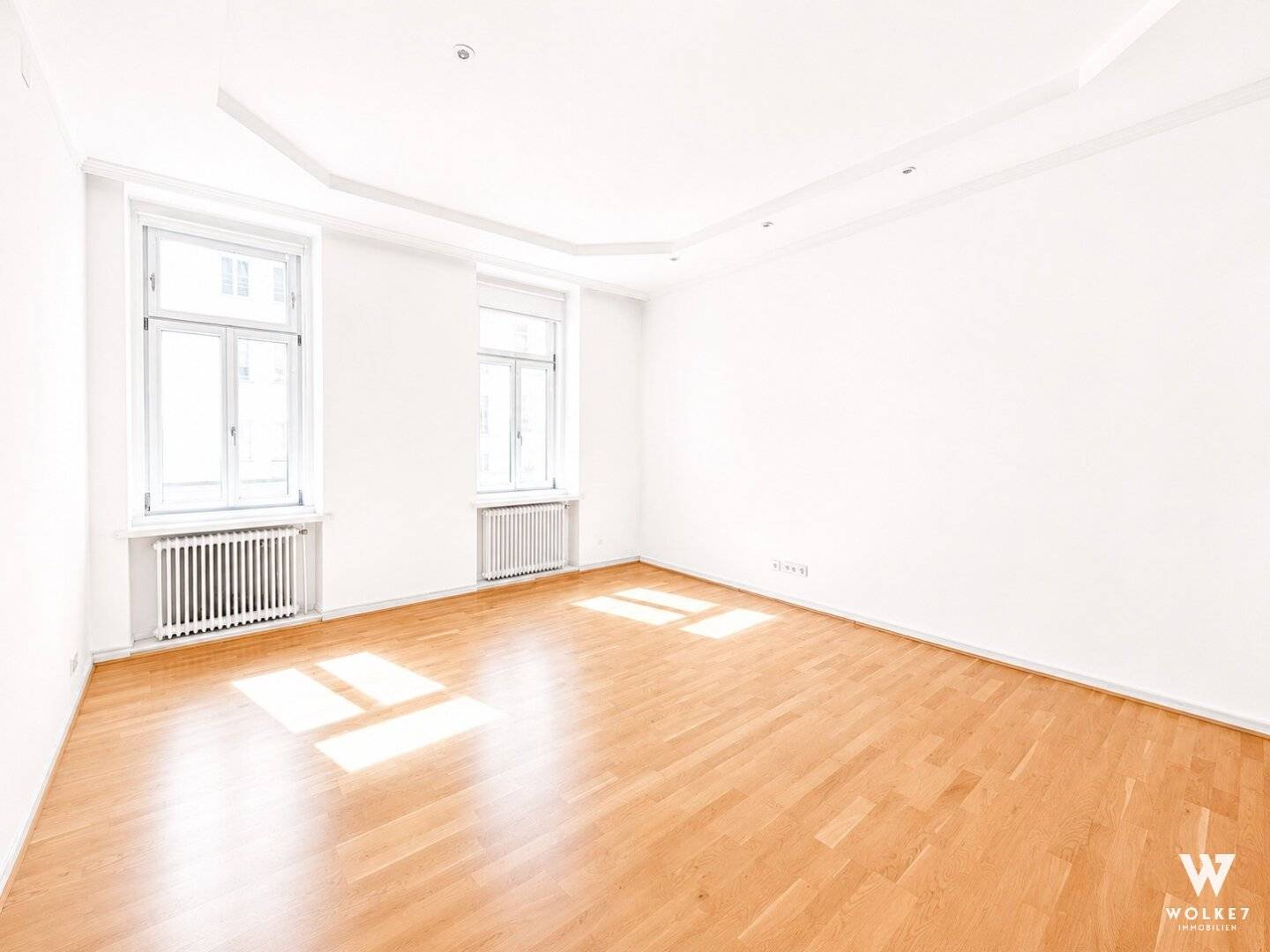 Wohnung building with AC near U6 Alserstraße