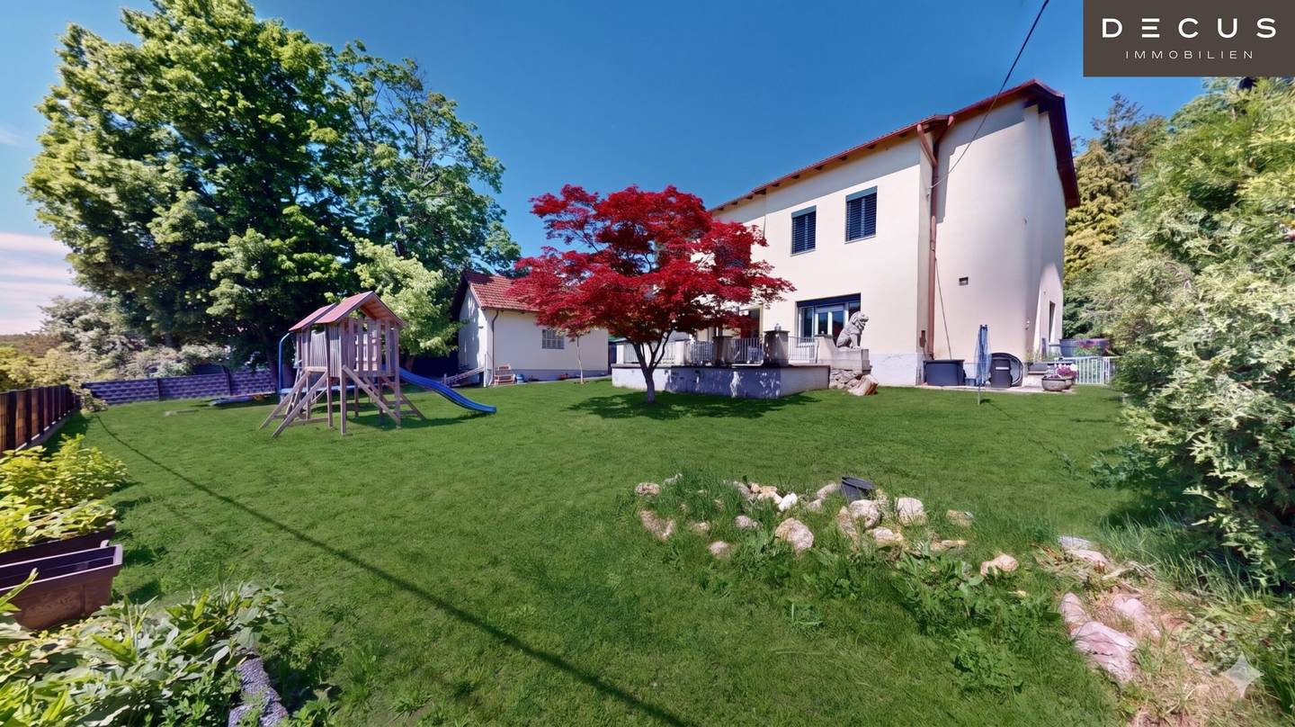 Zweifamilienhaus mit Garten und Weitblick