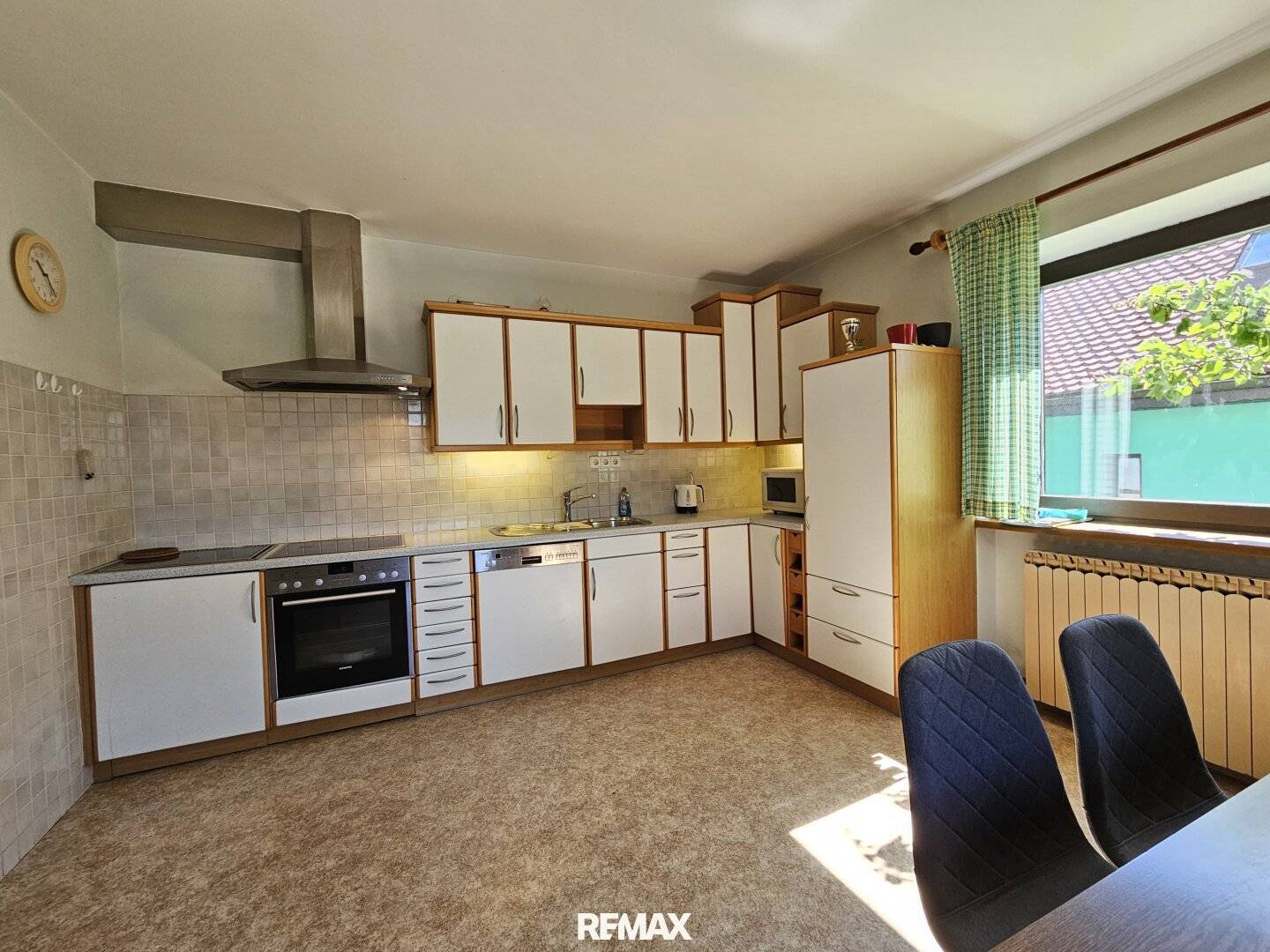 Einfamilienhaus mit Balkon und Garage in ruhiger Lage