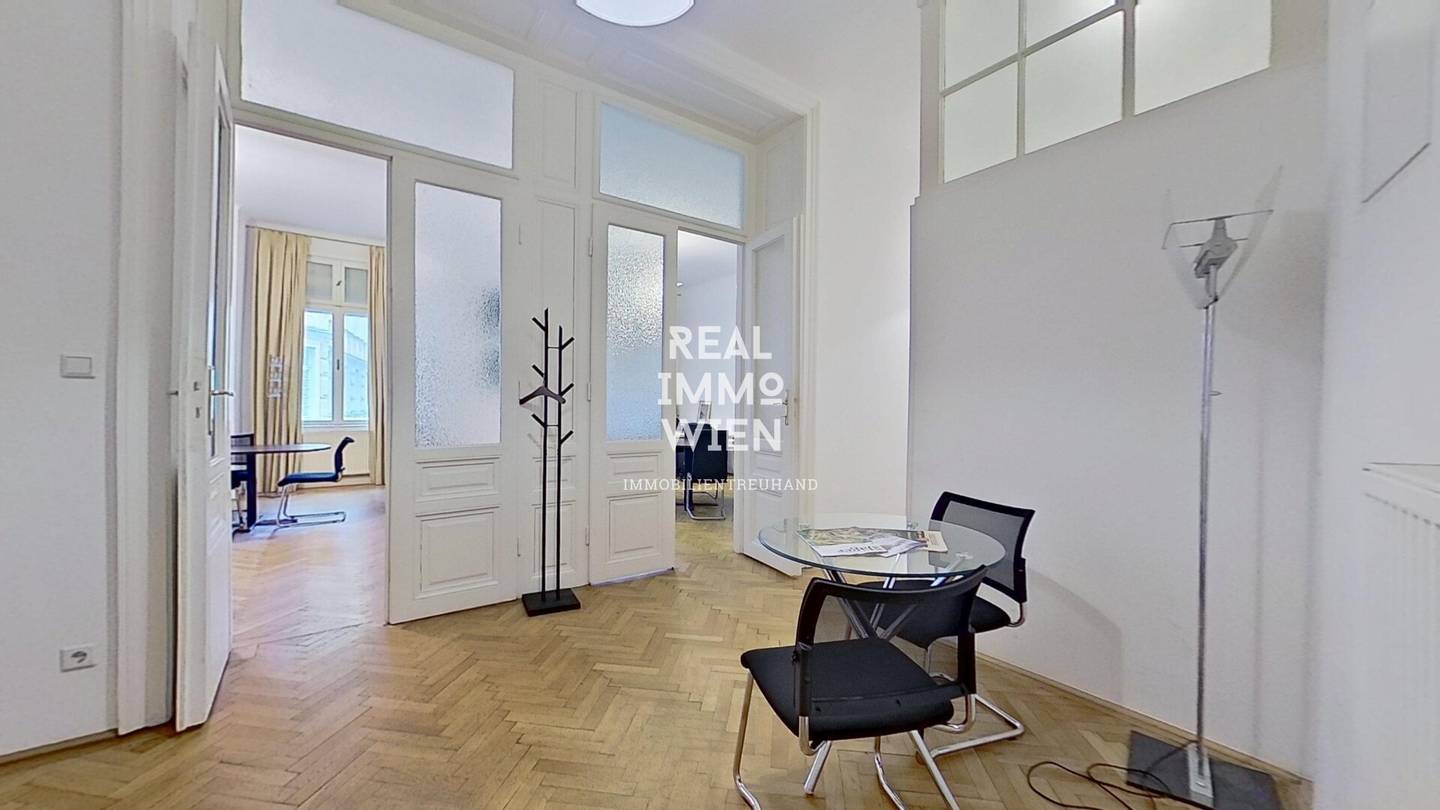 Bright Period Office with Parquet and Elevator near Rotenturmsstraße