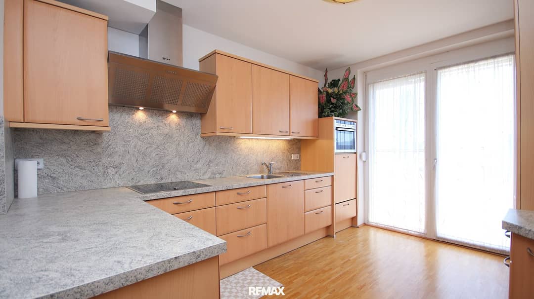 Apartment in quiet area with underground parking