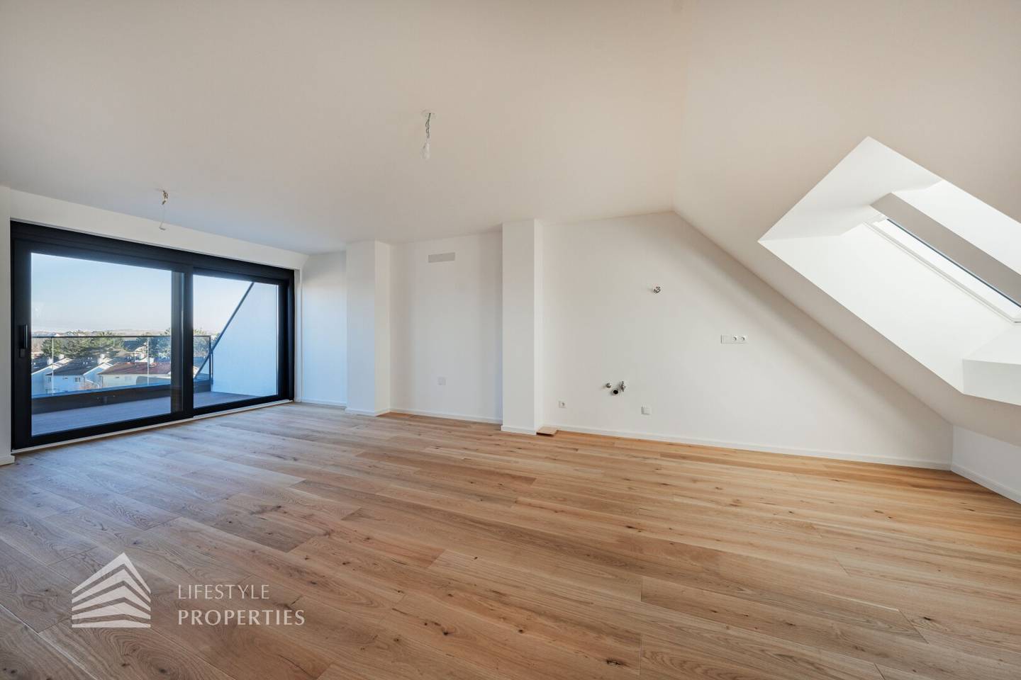 Penthouse Erstbezug mit zwei Dachterrassen Lift