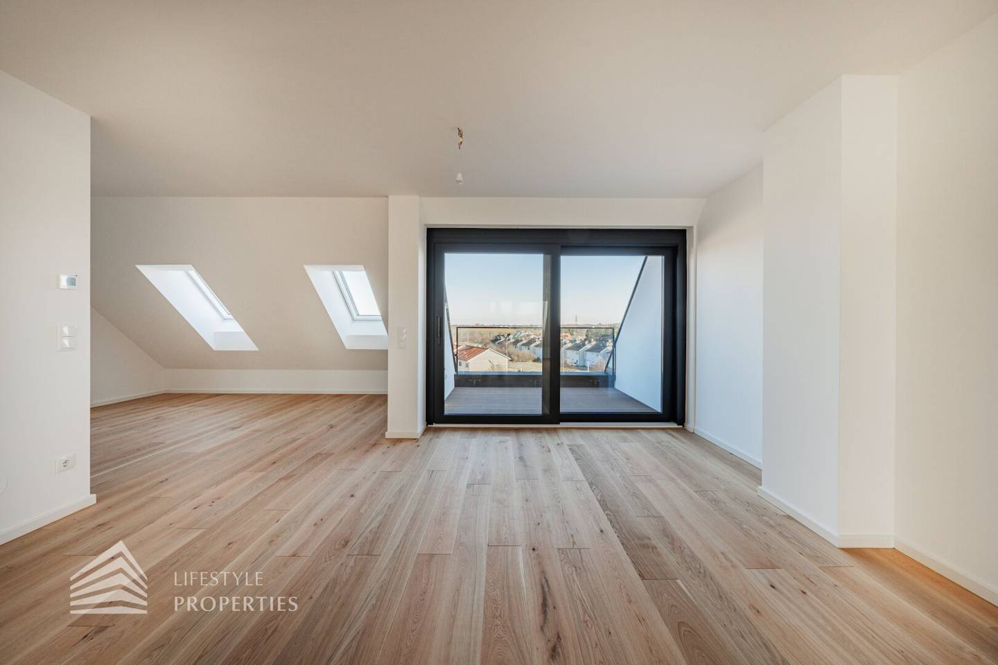 Penthouse Erstbezug mit zwei Dachterrassen Lift