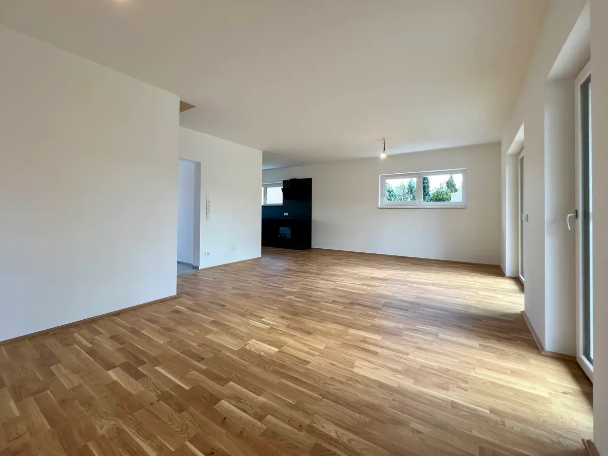 New Build Semi Detached House with Garden and Terrace