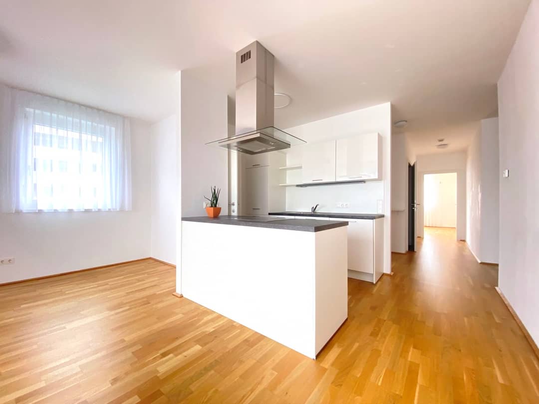 Apartment on the top floor with two terraces