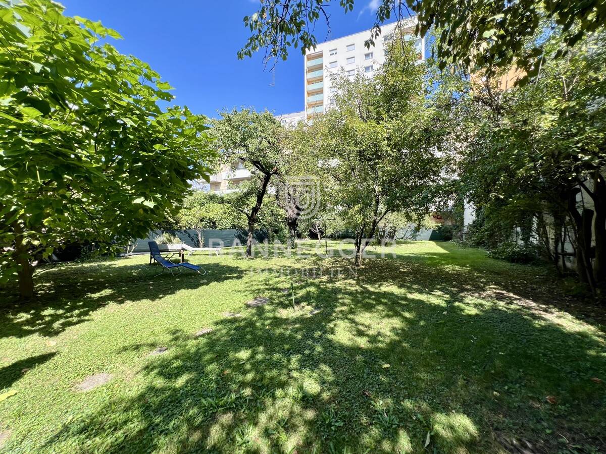 Income Property with Garden and Terrace in Central Location