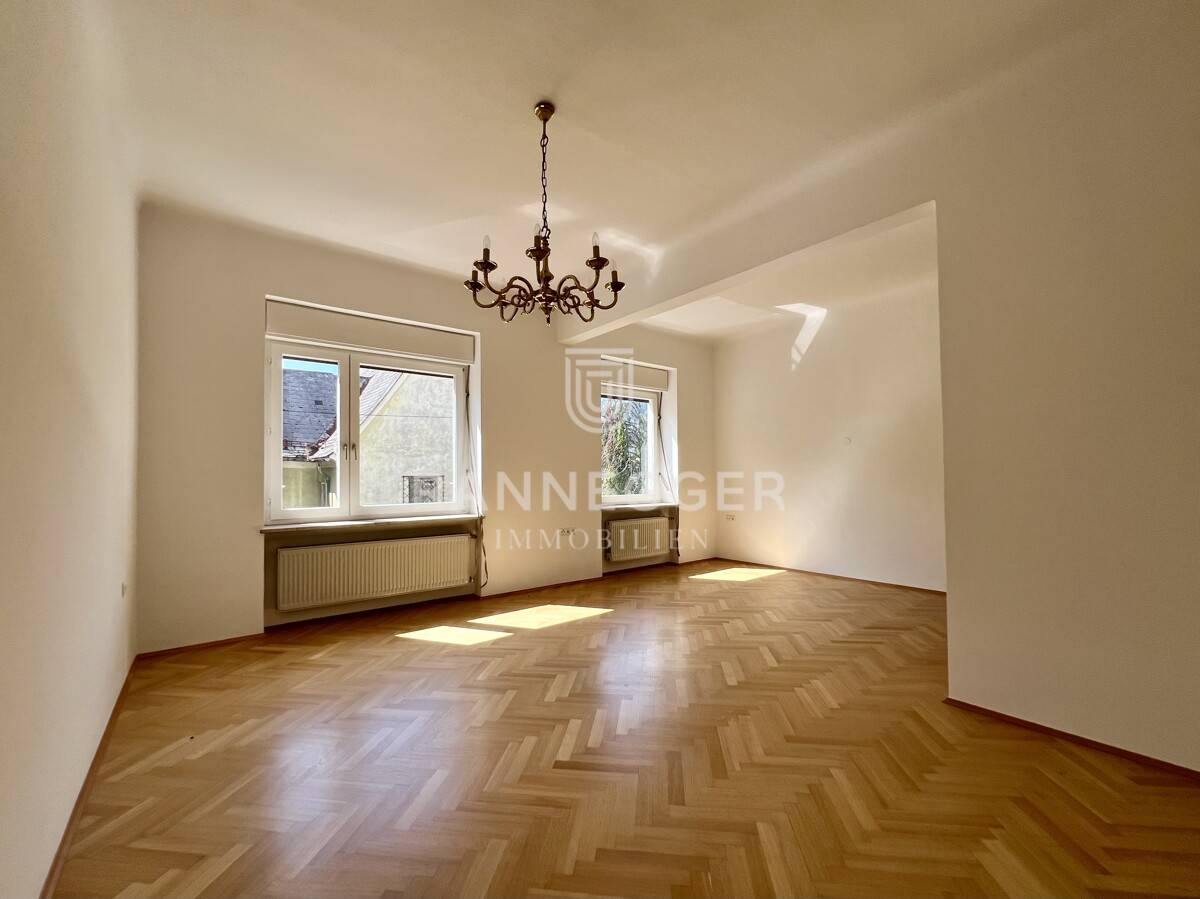 Income Property with Garden and Terrace in Central Location