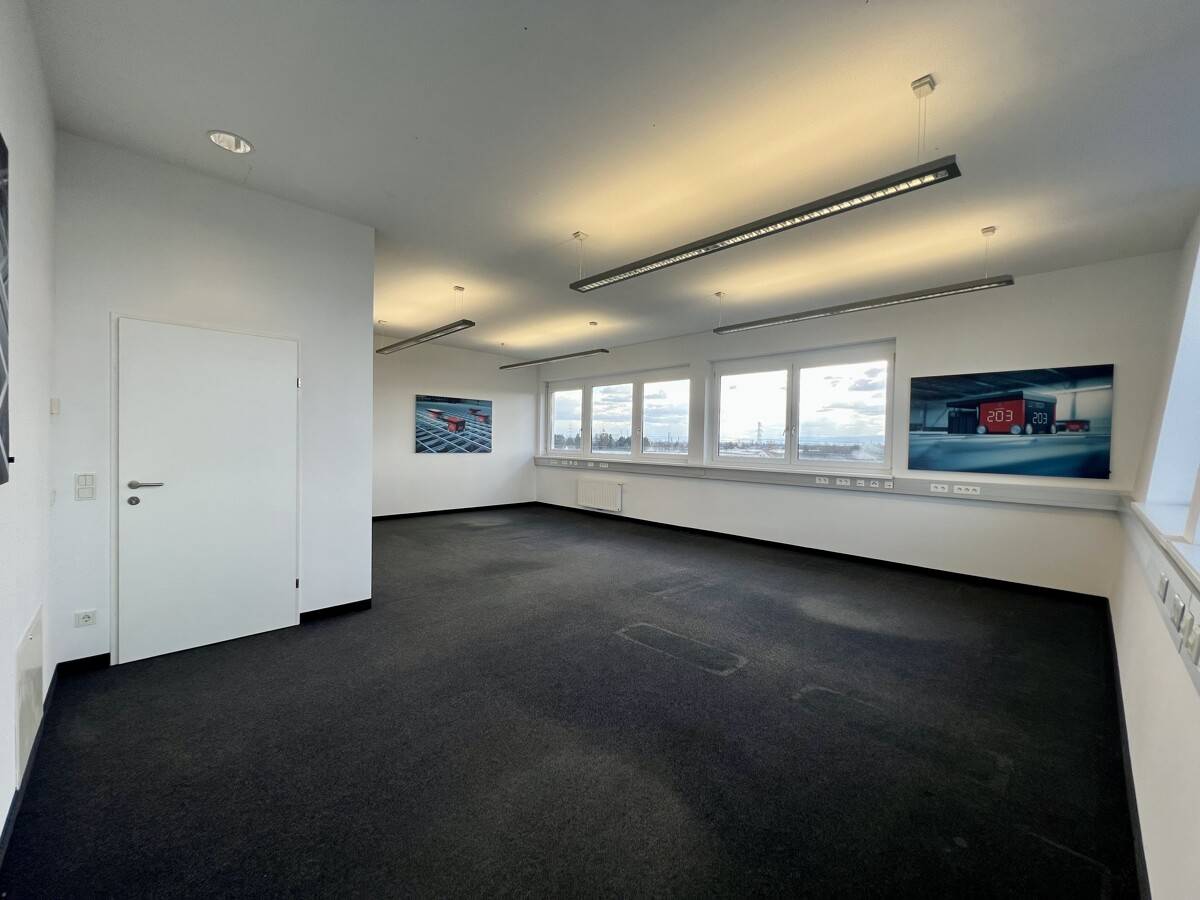 Helles Büro mit Fernwärme und Parkmöglichkeiten in Graz