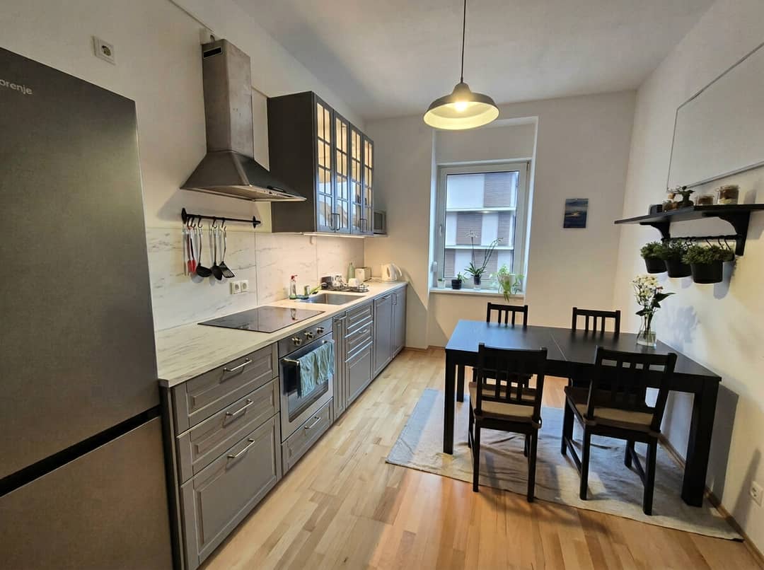 Kernsaniert 2022 Wohnung WG geeignet