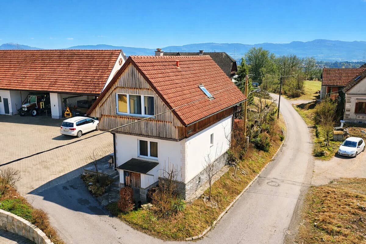 Sonniges Einfamilienhaus mit Garten Wintergarten und Sauna