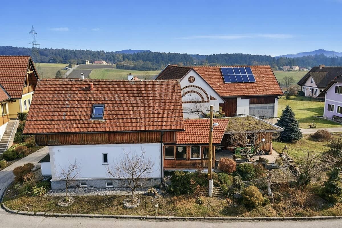 Sonniges Einfamilienhaus mit Garten Wintergarten und Sauna