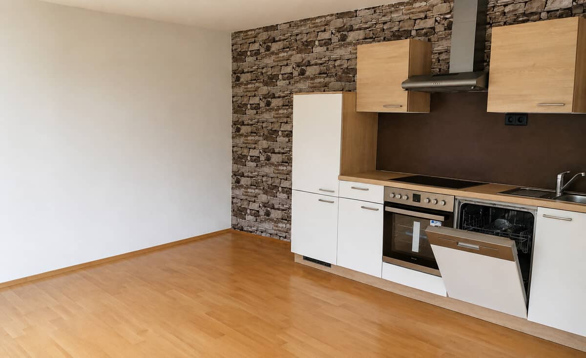Großzügige Wohnung mit Einbauküche und Stellplatz