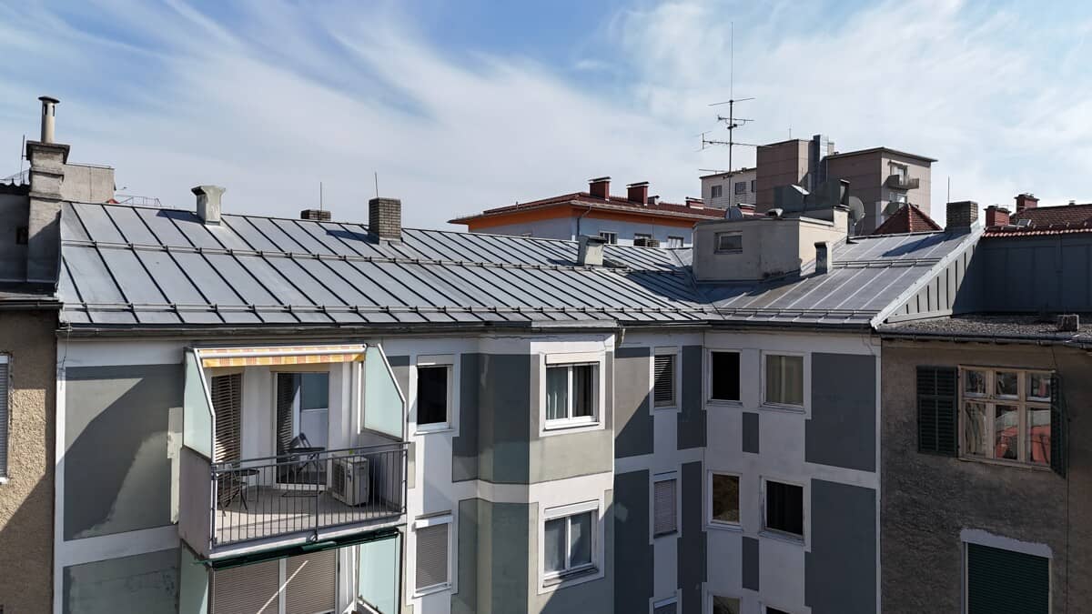 Dachgeschosswohnung im Grazer Zentrum nahe Jakominiplatz mit Westbalkon klimatisiert