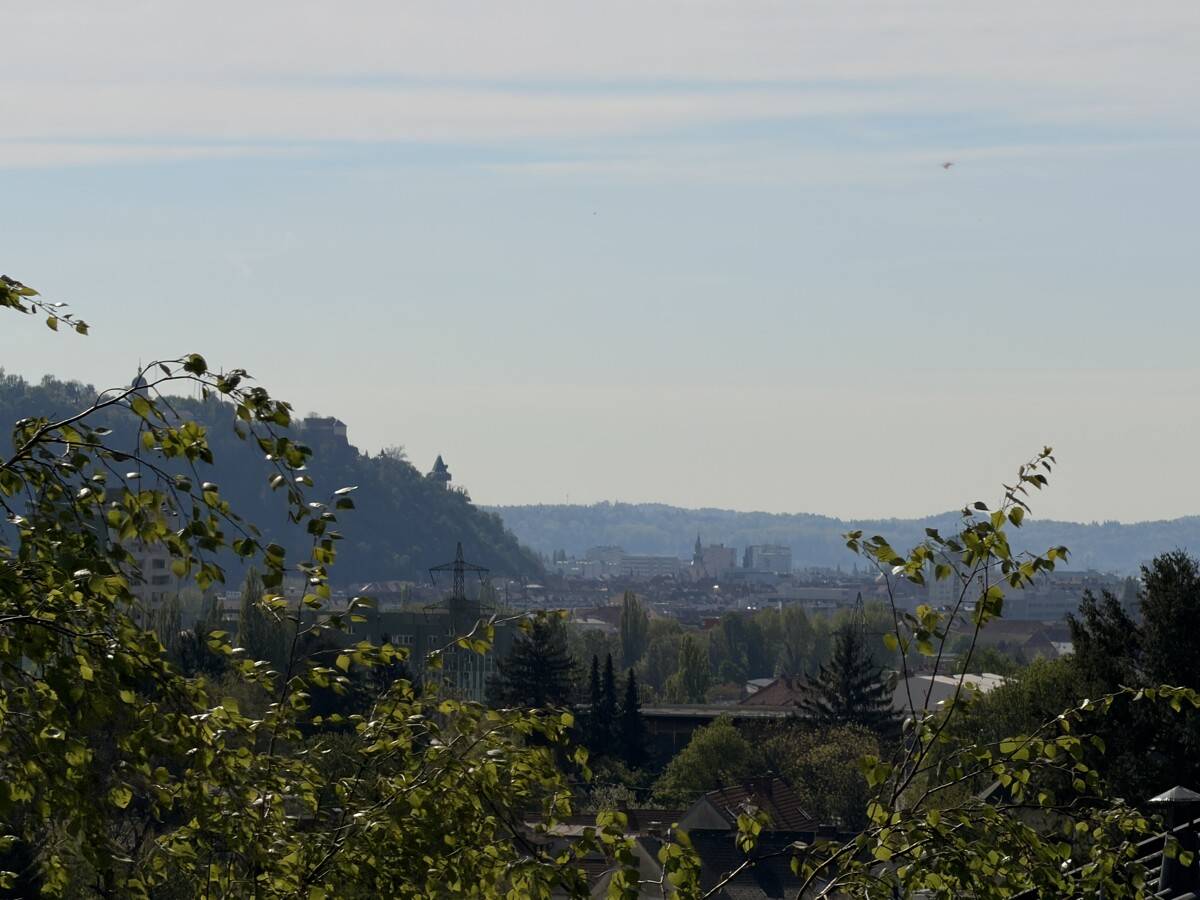 Wohnung mit Südterrasse und Weitblick in ruhiger Lage