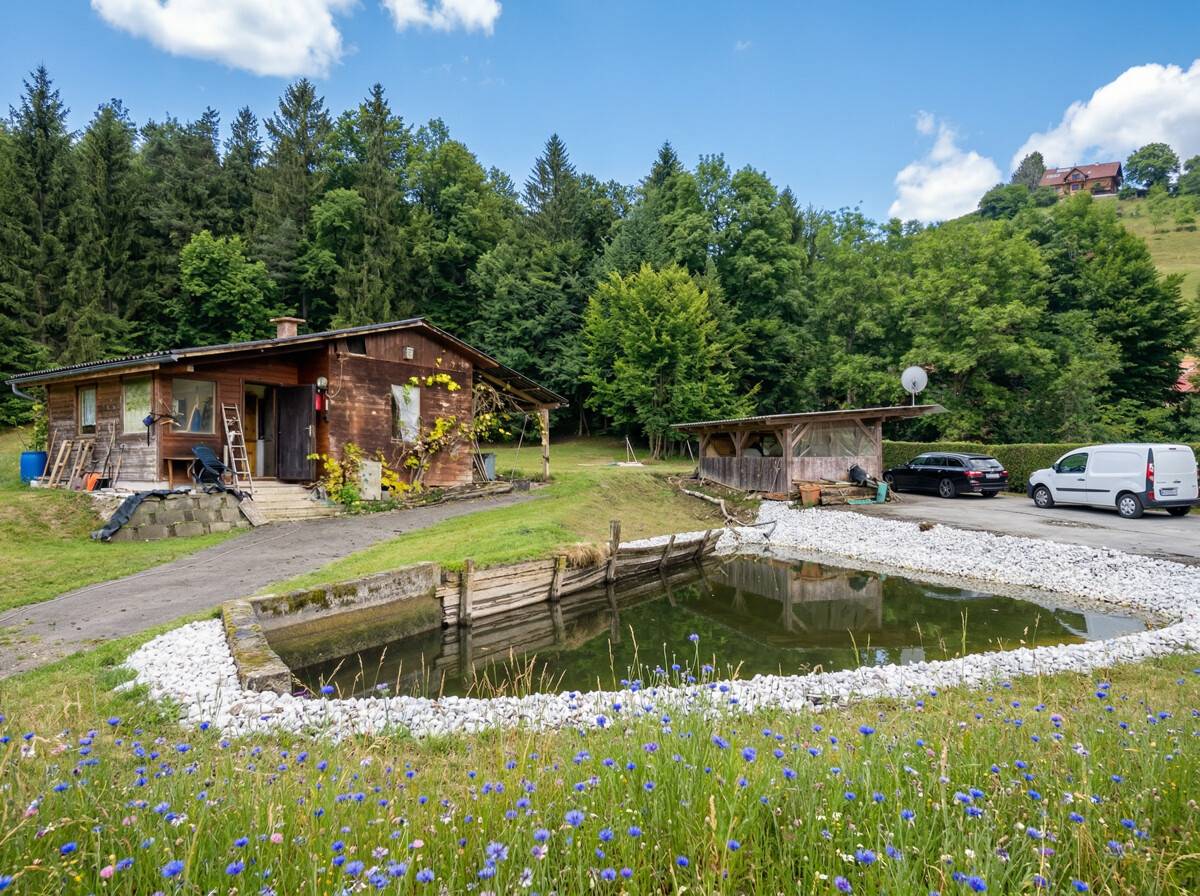 Freizeitgrundstück mit Fischteichen in ruhiger Lage