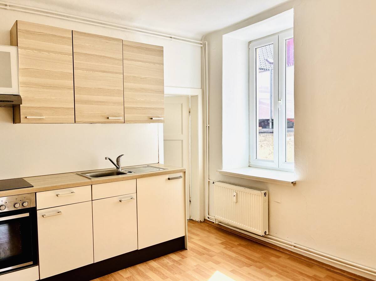 Helle Altbauwohnung mit Innenhof in zentraler Lage