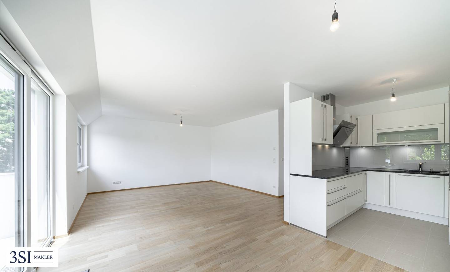 Erstbezug Wohnung mit Grünblick und Loggia
