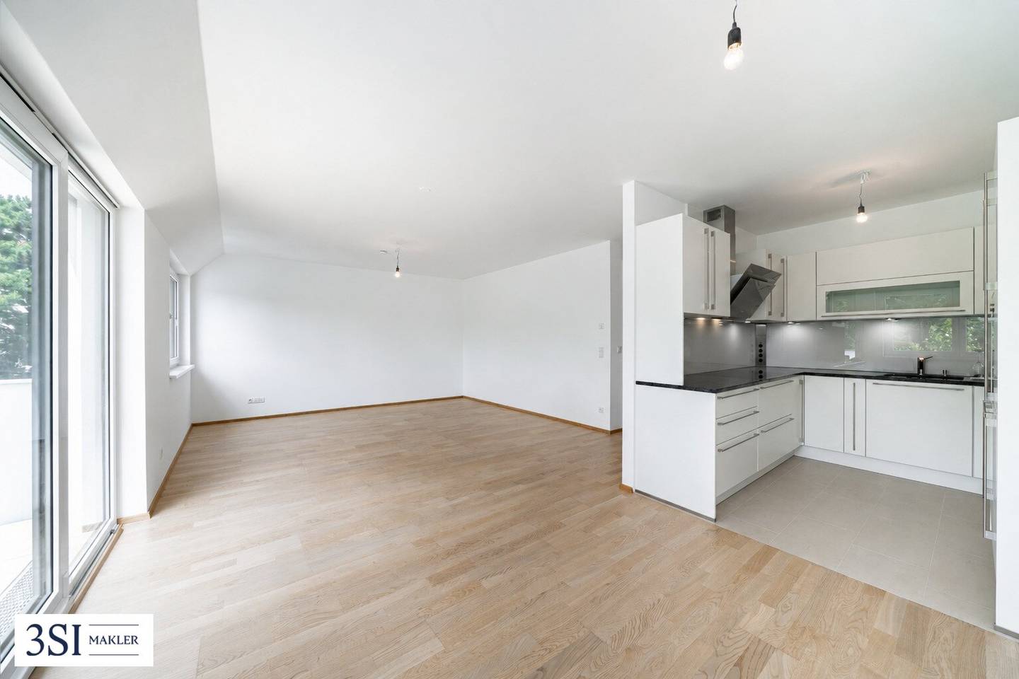 Erstbezug Wohnung mit Grünblick und Loggia