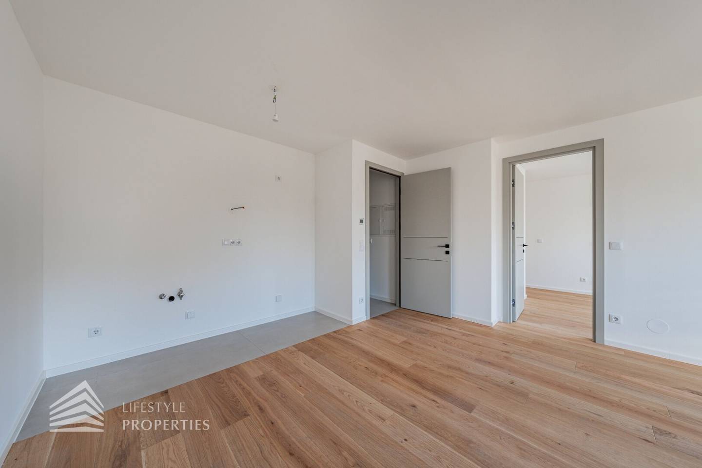 Top floor apartment brand new in Stammersdorf