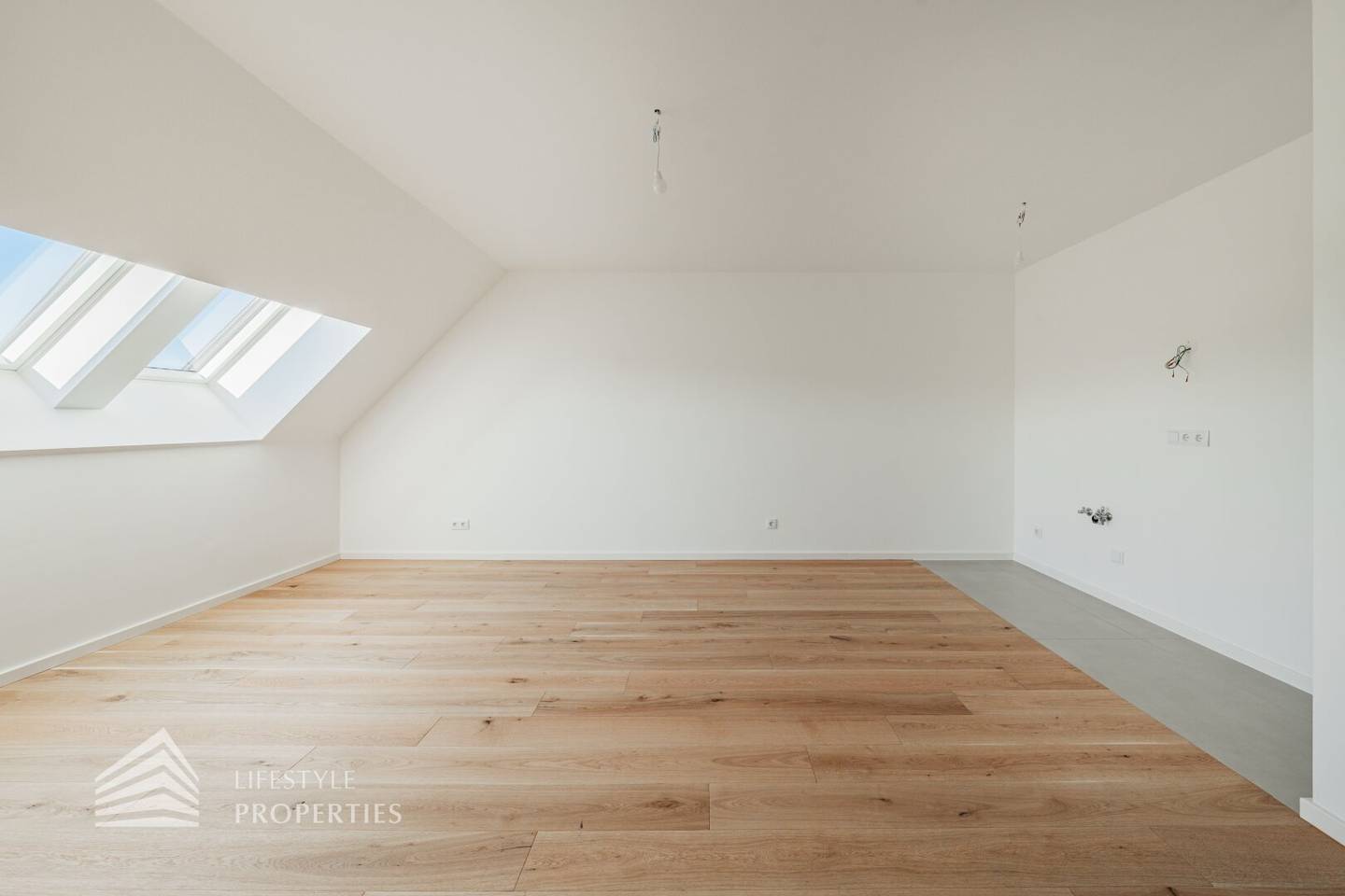 Top floor apartment brand new in Stammersdorf