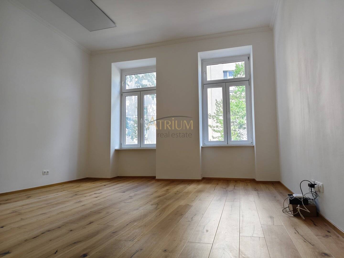 Apartment first occupancy after comprehensive renovation near U3 Johnstraße