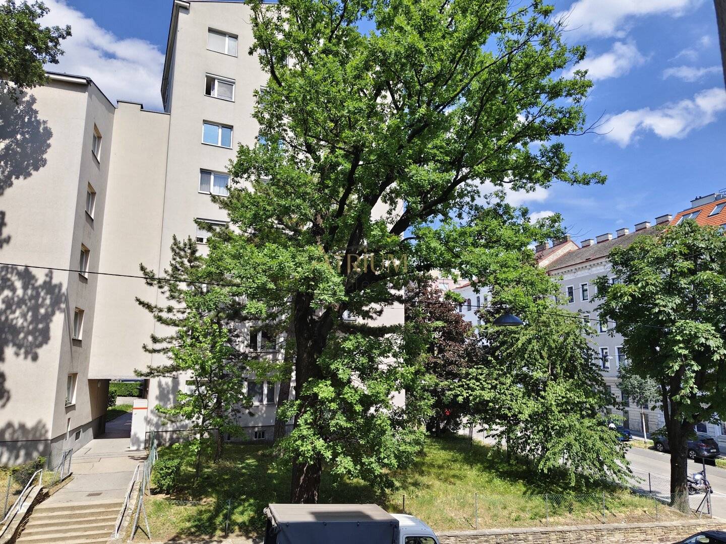Apartment first occupancy after comprehensive renovation near U3 Johnstraße