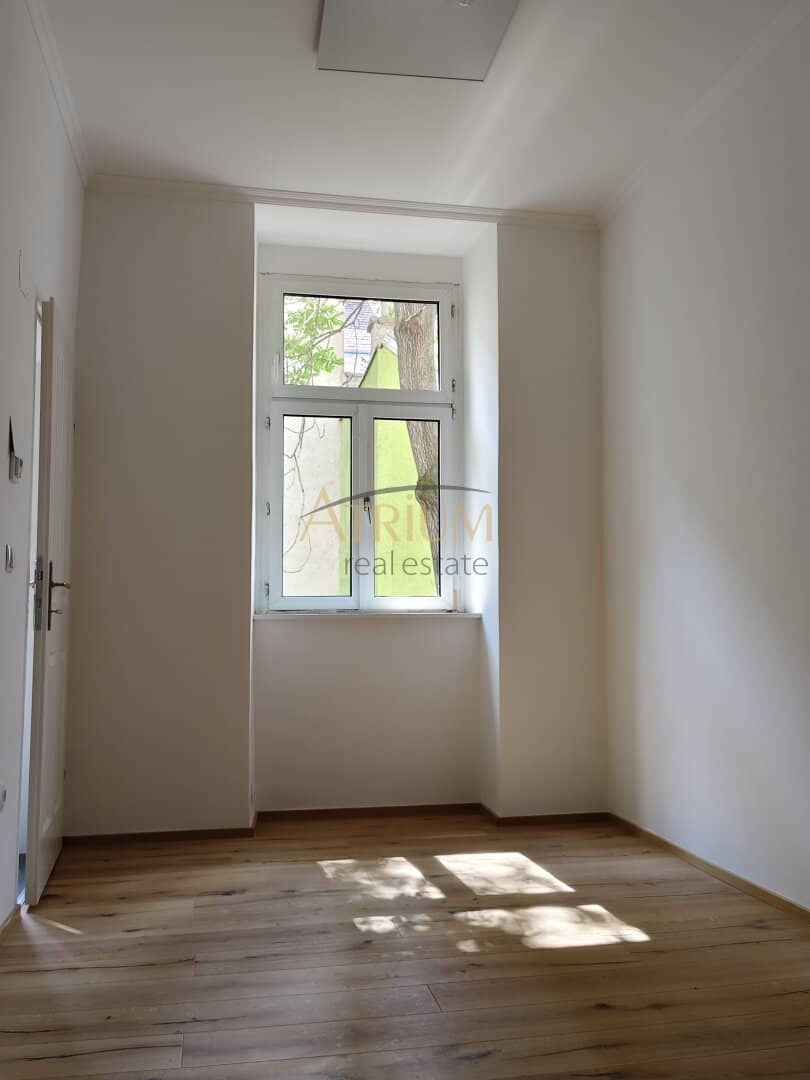 Apartment first occupancy after comprehensive renovation near U3 Johnstraße