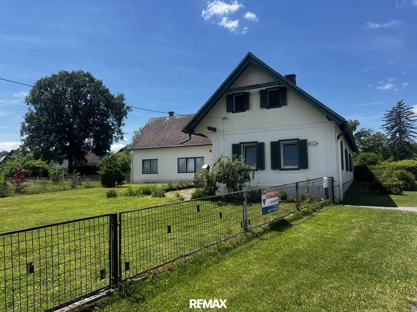 Einfamilienhaus mit Garten in ruhiger Dorfrandlage