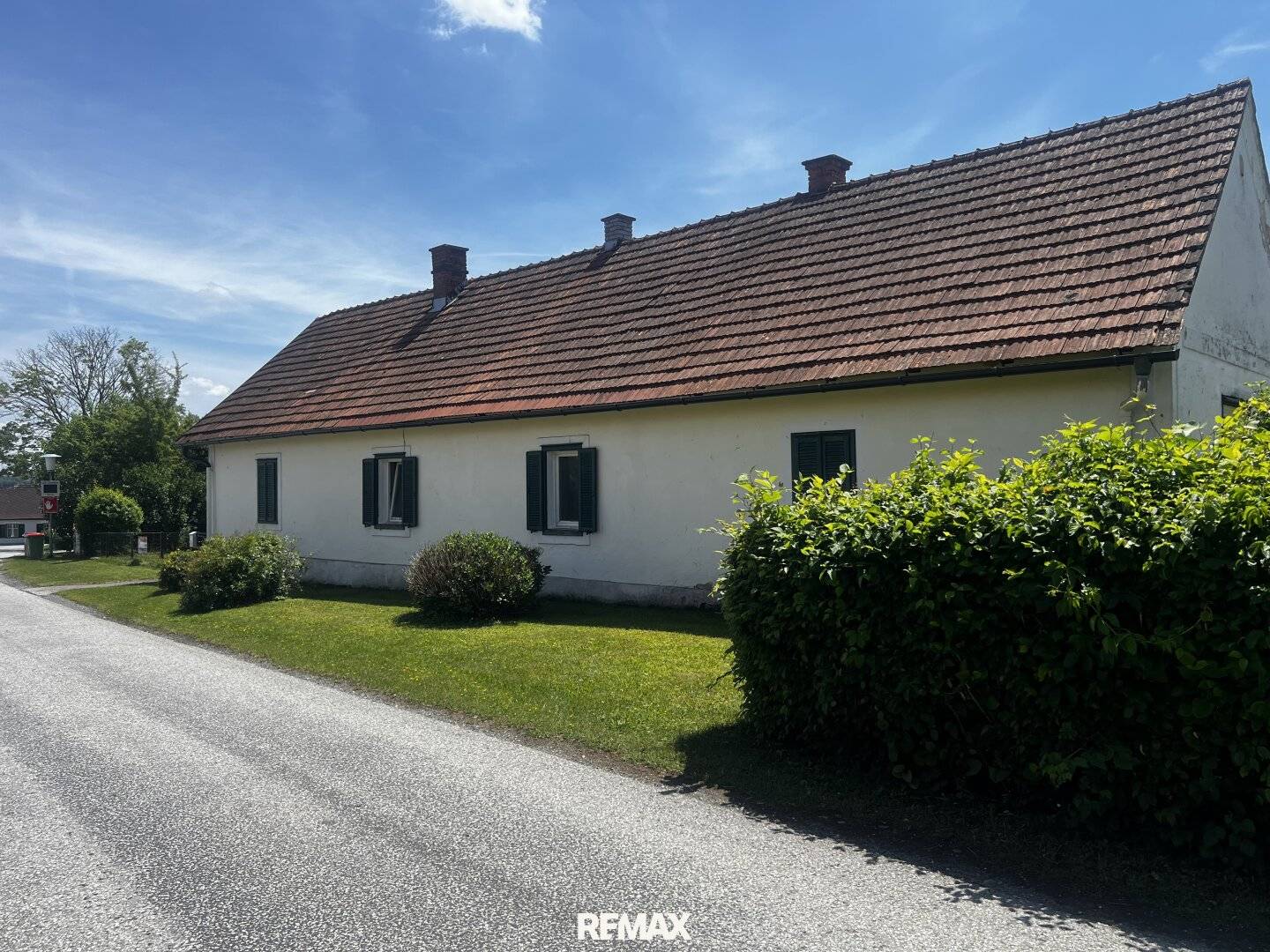 Einfamilienhaus mit Garten in ruhiger Dorfrandlage