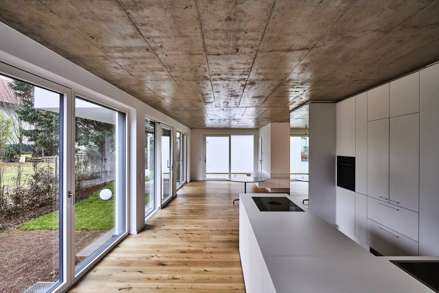 Bright Garden Apartment with Terrace and Garden in Mauer
