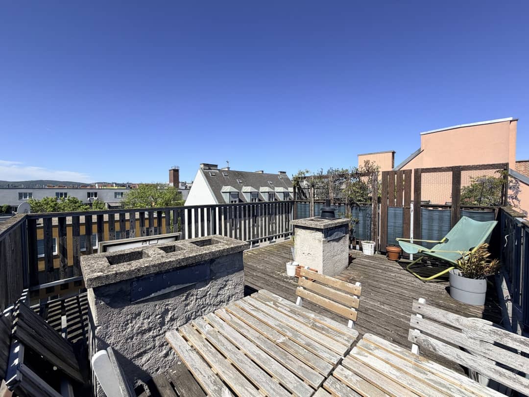 Dachgeschosswohnung mit 360 Grad Dachterrasse nahe Schlosspark Schönbrunn