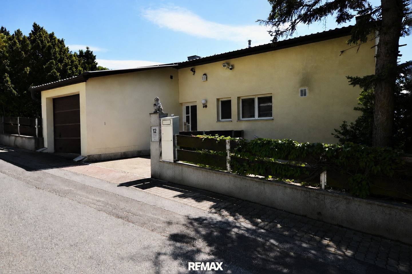 Einfamilienhaus mit Wellnessbereich und Weitblick