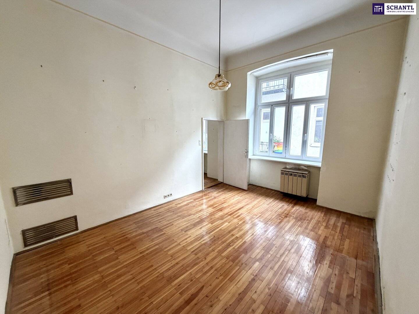 Wohnung Altbau Erstbezug Generalsanierung Innenhof