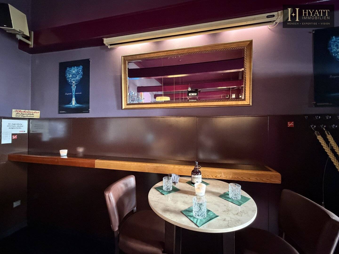 Bar mit Einzimmerwohnung in Döbling