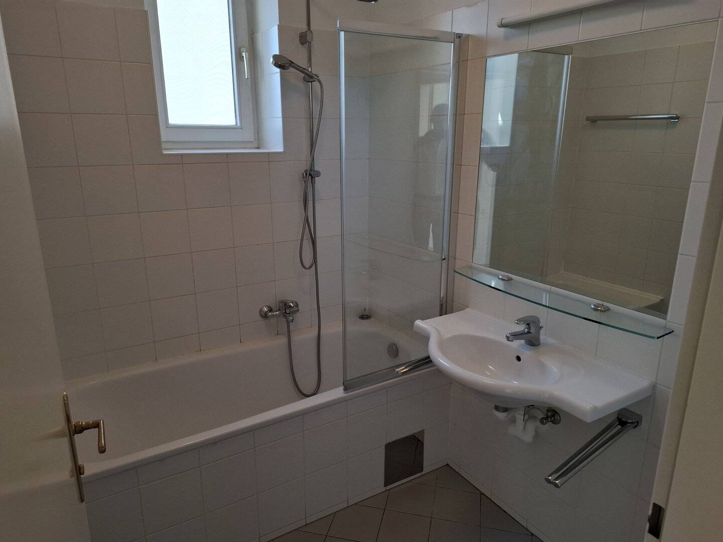 Top floor two level apartment with terrace