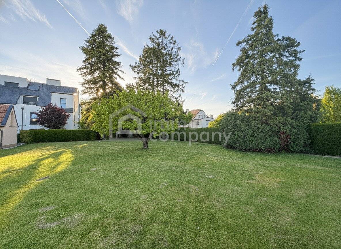Helles Einfamilienhaus mit Garten und 7 Zimmern