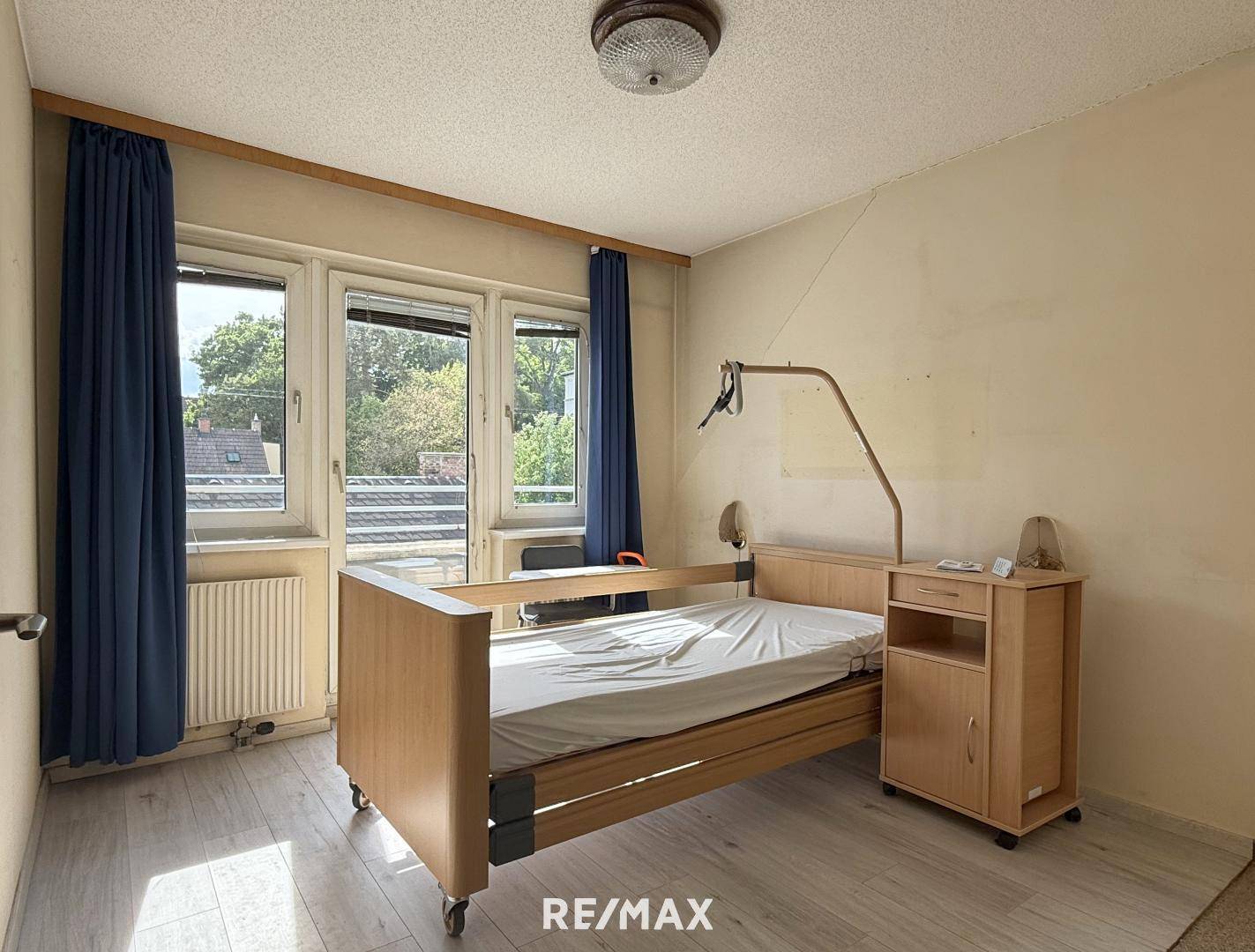 Dachgeschosswohnung mit Balkon Stadtrandlage nahe Donau