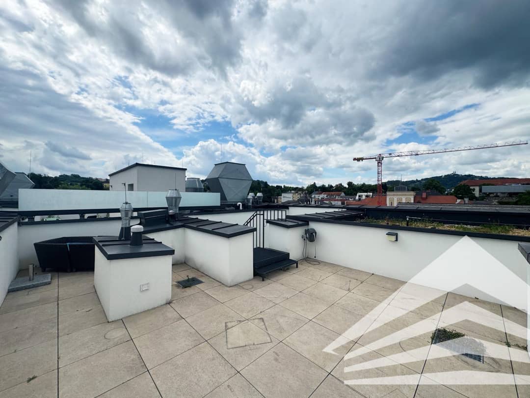 Apartment with roof terrace in Promenade location