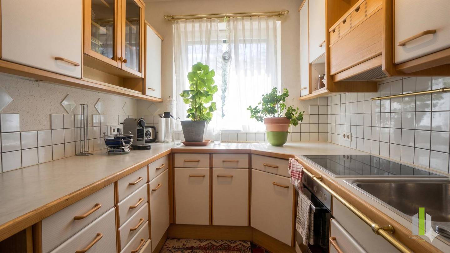 Apartment with 3 rooms balcony and green view
